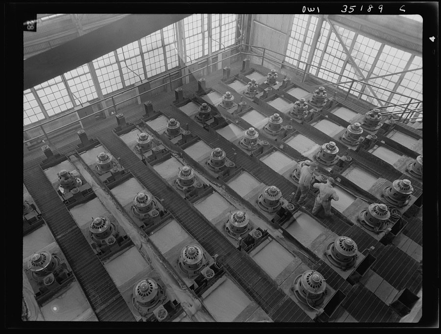 Flotation machines at one of the copper concentrators of the Utah Copper Company in its plants at Magna and Arthur, Utah