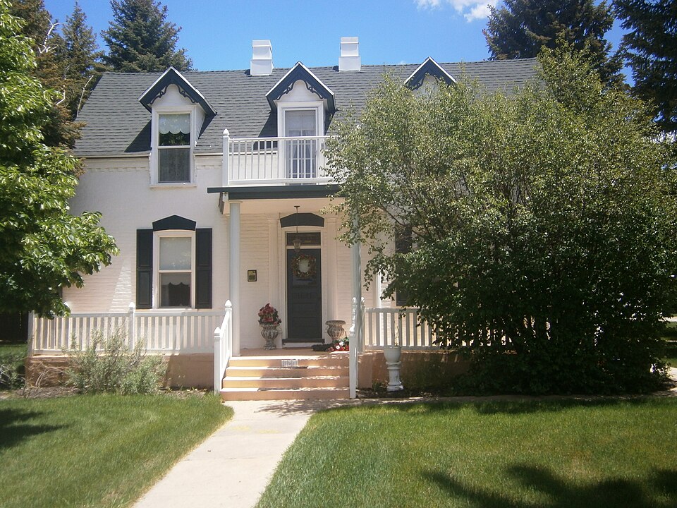 Photograph of William and Julia Lyman House