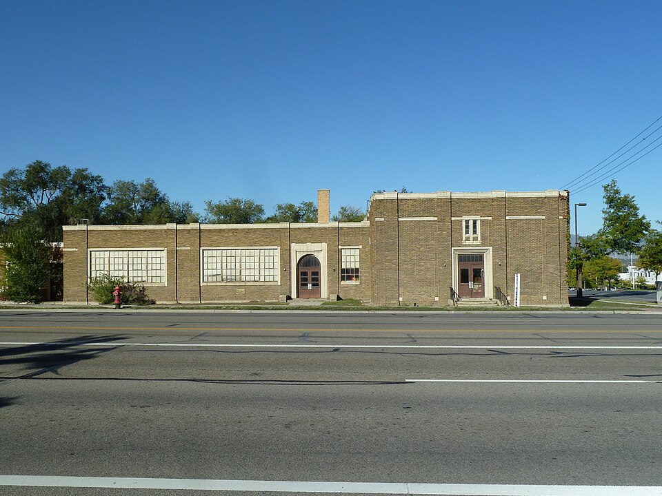 Photograph of Crescent Elementary School