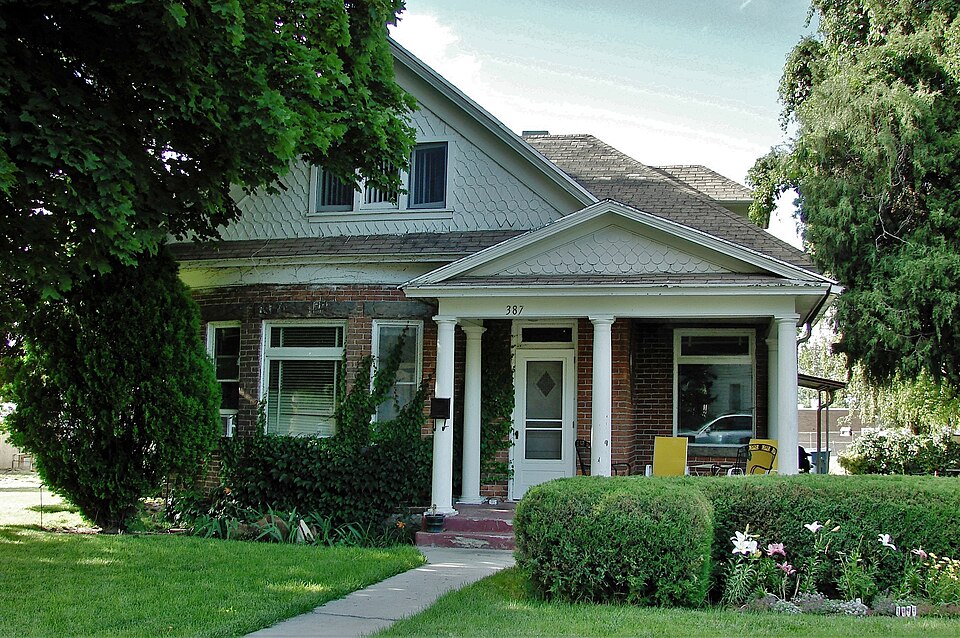 Photograph of Amos and Ida Jensen House