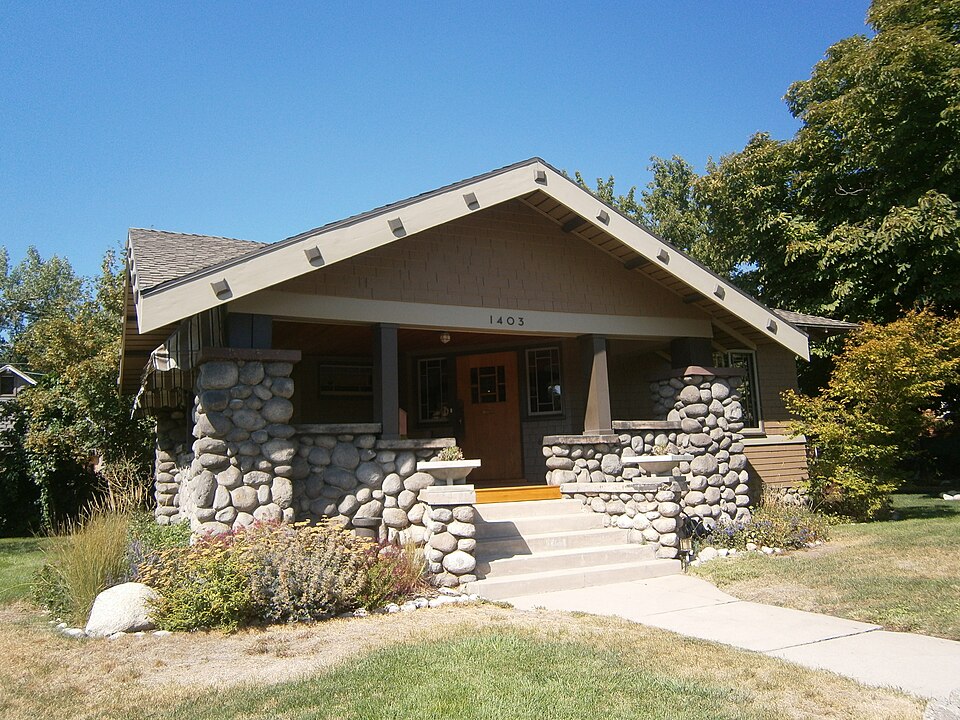 Photograph of Dr. David and Juanita Lewis House