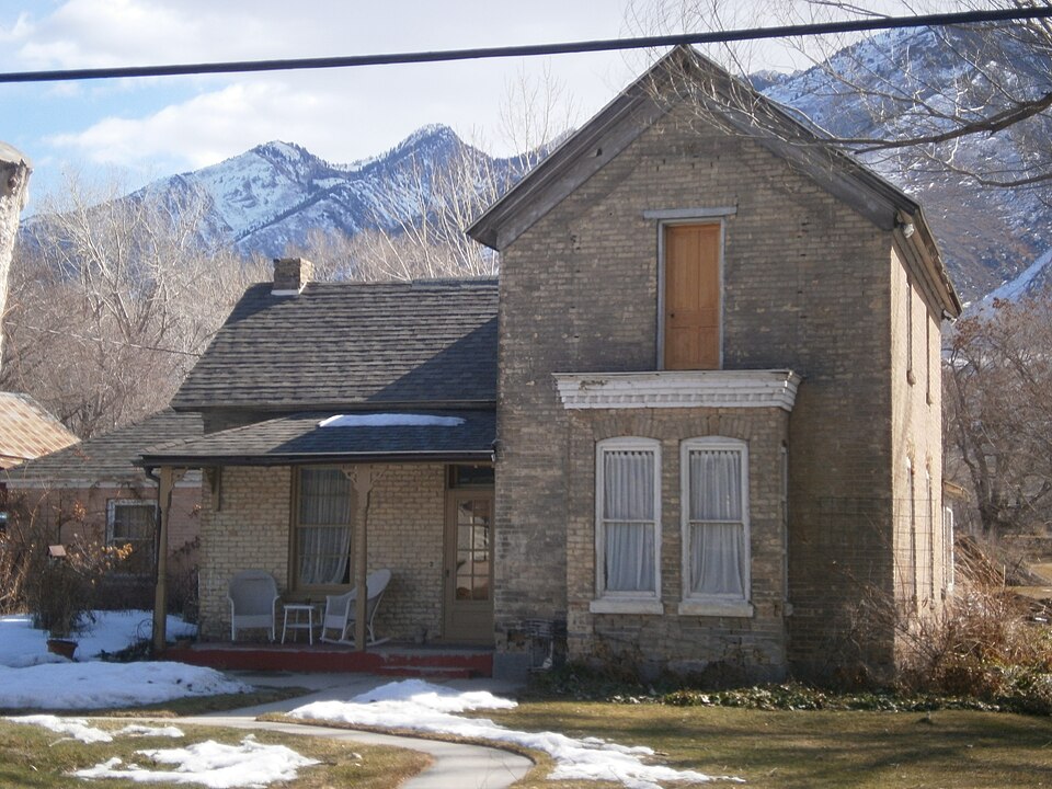 Photograph of Lauritz H. and Emma Smith House