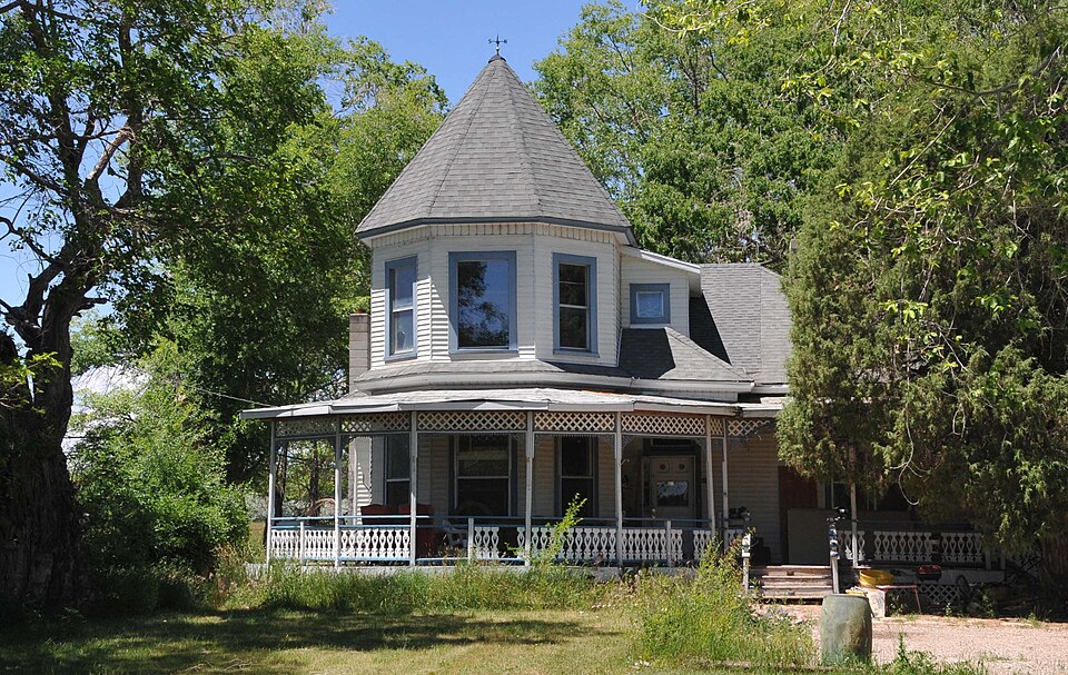 Photograph of William and Emily Siddoway House