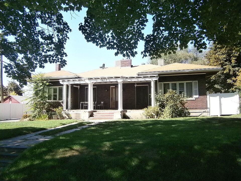 Photograph of Genevieve & Alexander Curtis House