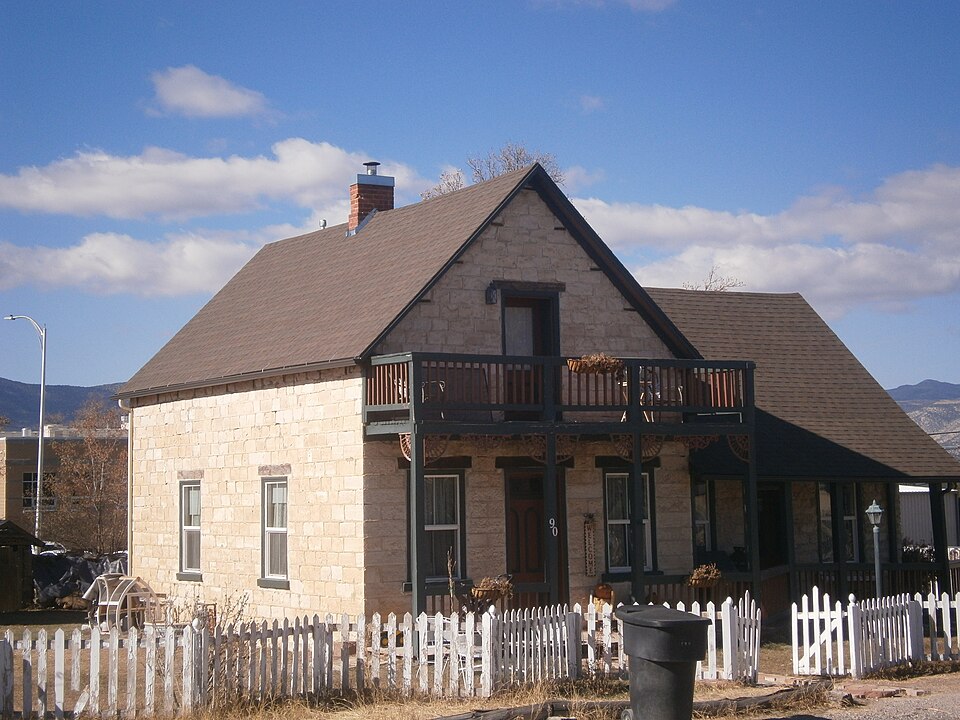 Photograph of Poulsen-Hall House