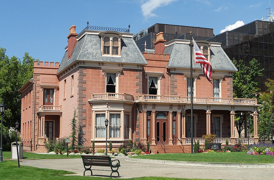 Photograph of Devereaux House