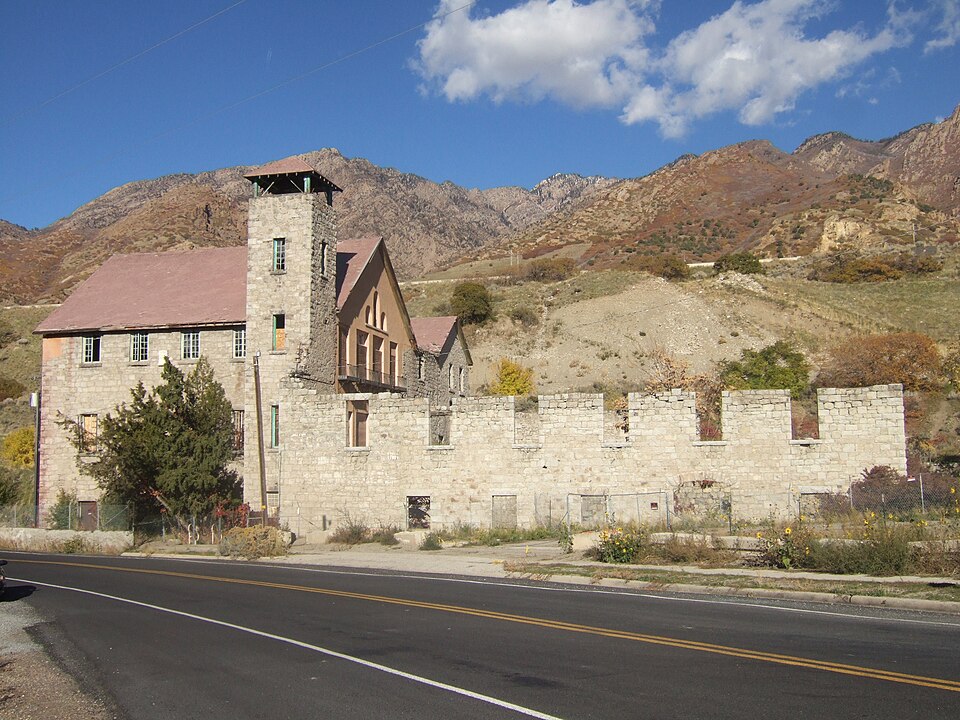 Photograph of Cottonwood Paper Mill