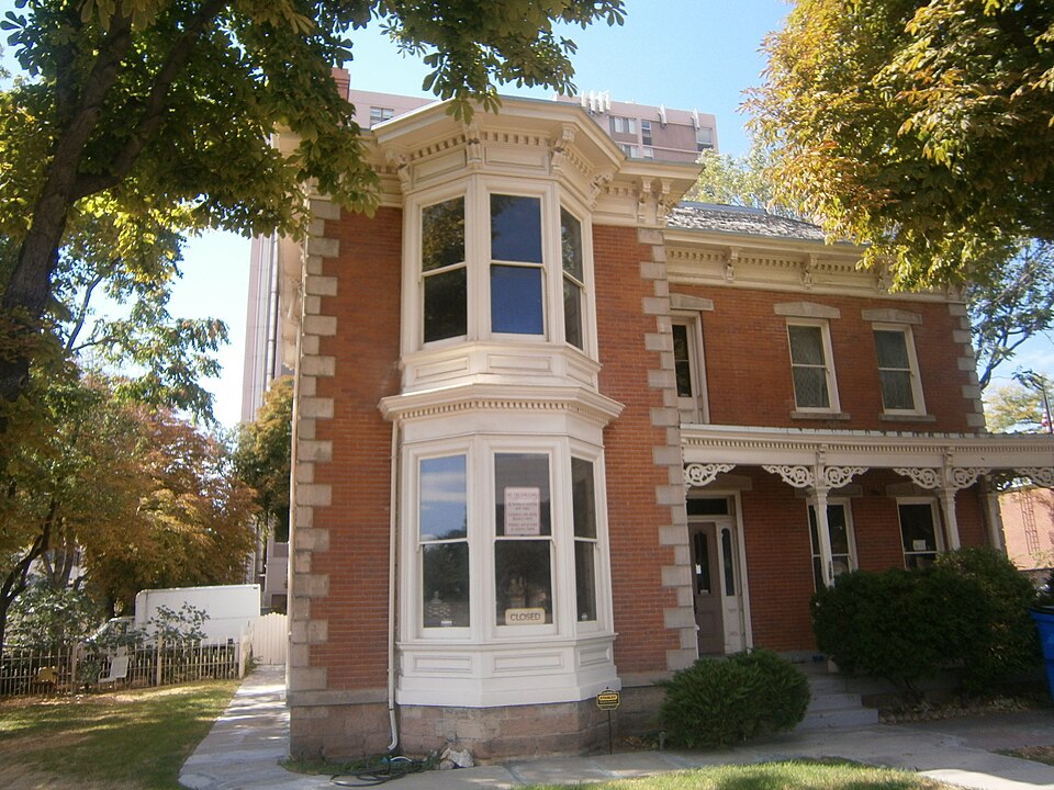 Photograph of Lewis S. Hills House