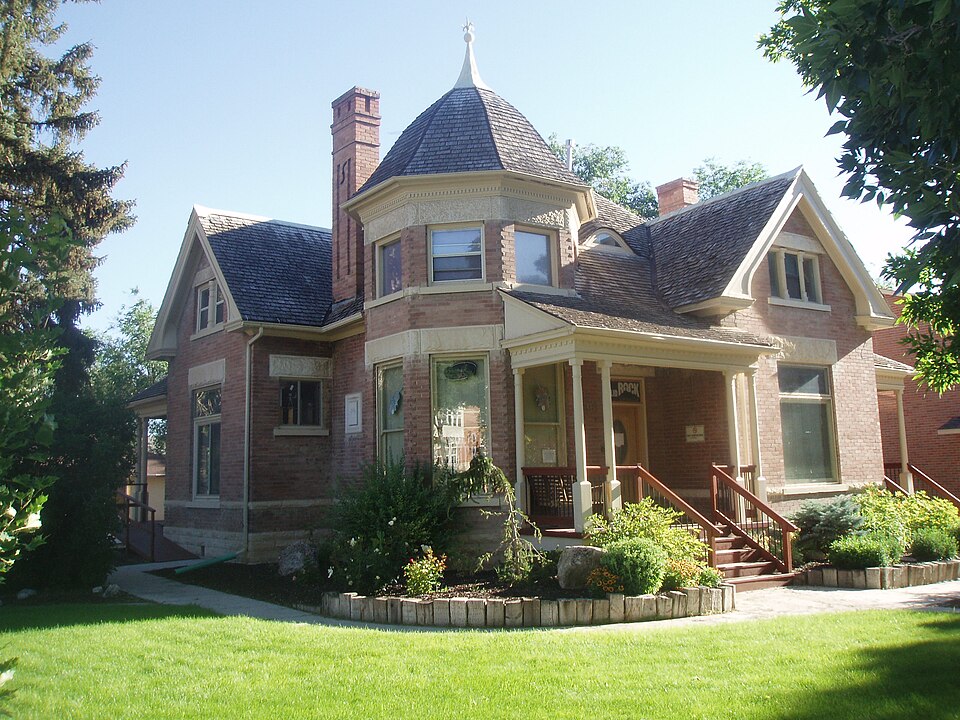 Photograph of Larsen-Noyes House