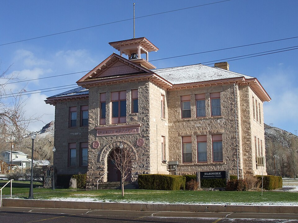 Photograph of Elsinore White Rock Schoolhouse