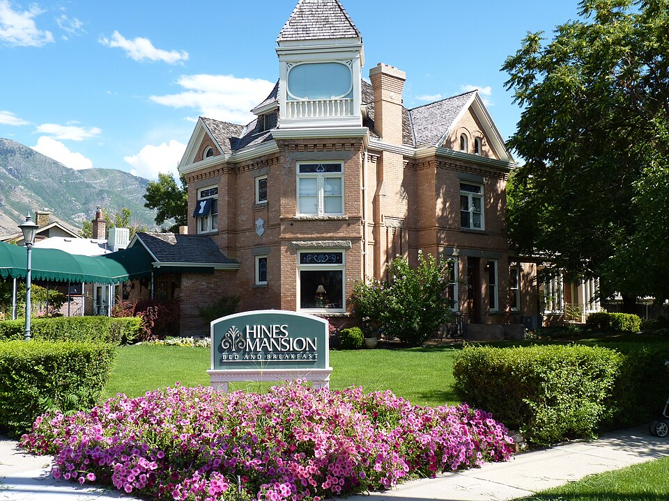 Photograph of Hines Mansion