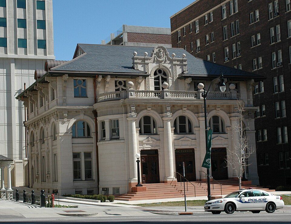 Photograph of Old Hansen Planetarium