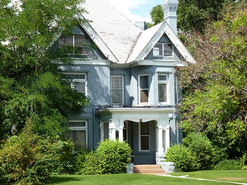 Photograph of Dr. Samuel H. Allen House and Carriage House