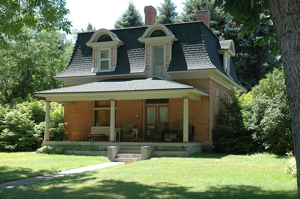 Photograph of George Bradshaw House and Joshua Salisbury/George Bradshaw Barn