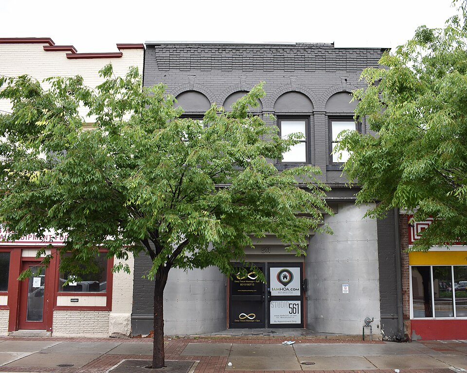 Photograph of Building at 561 West 200 South