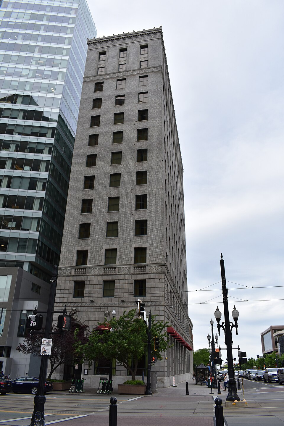 Photograph of Continental Bank Building