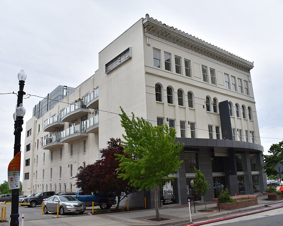 Photograph of Greenwald Furniture Building