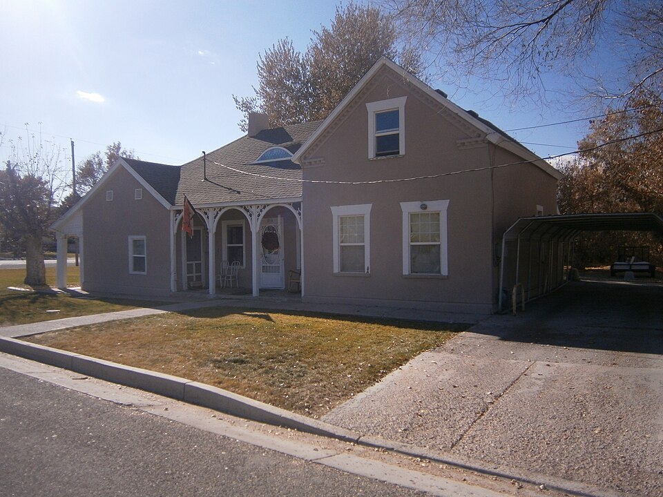 Photograph of Lars S. Andersen House