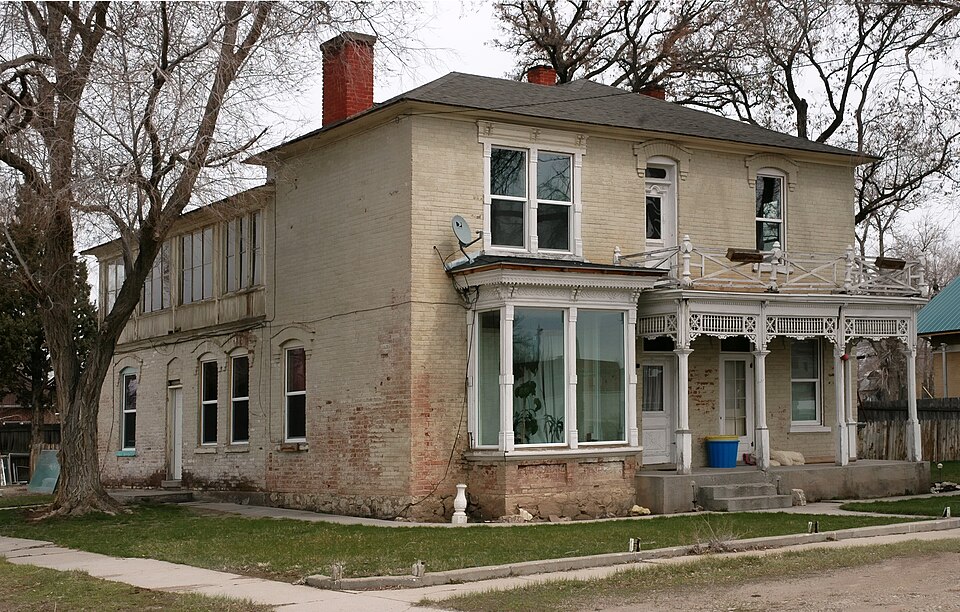 Photograph of John Riggs and Mary Ellen Wolfenden Murdock House
