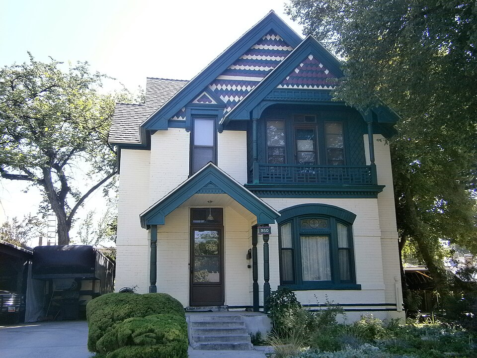 Photograph of Clifford R. Pearsall House