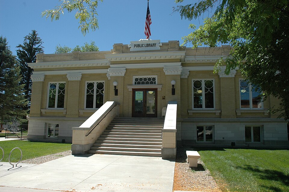 Photograph of Ephraim Carnegie Library
