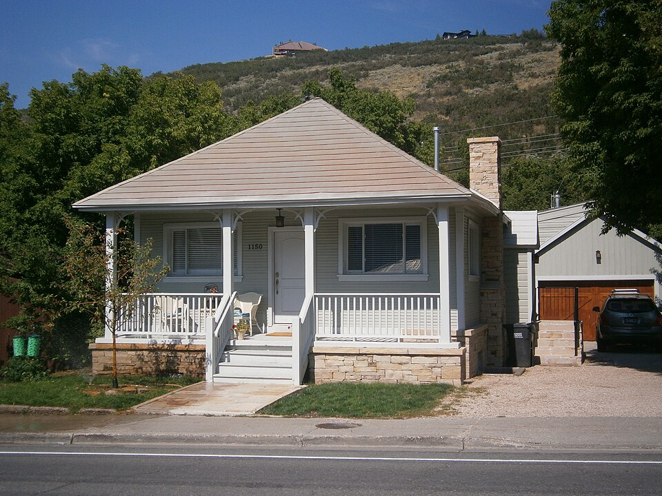 Photograph of Peter Farthelos House