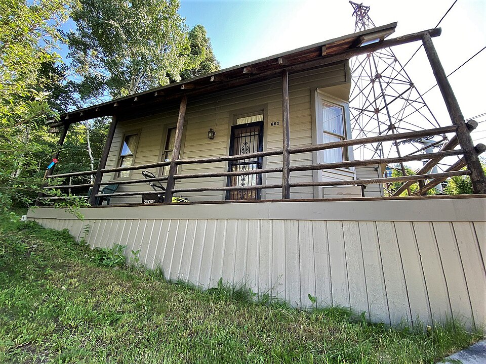 Photograph of Henry M. Hinsdill House