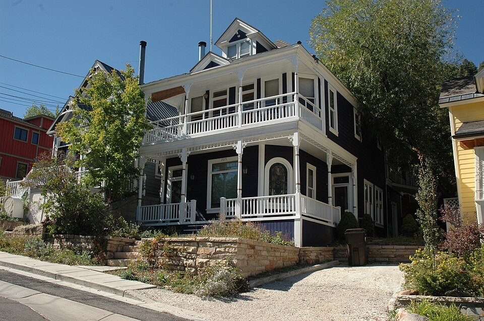 Photograph of Samuel L. Raddon House