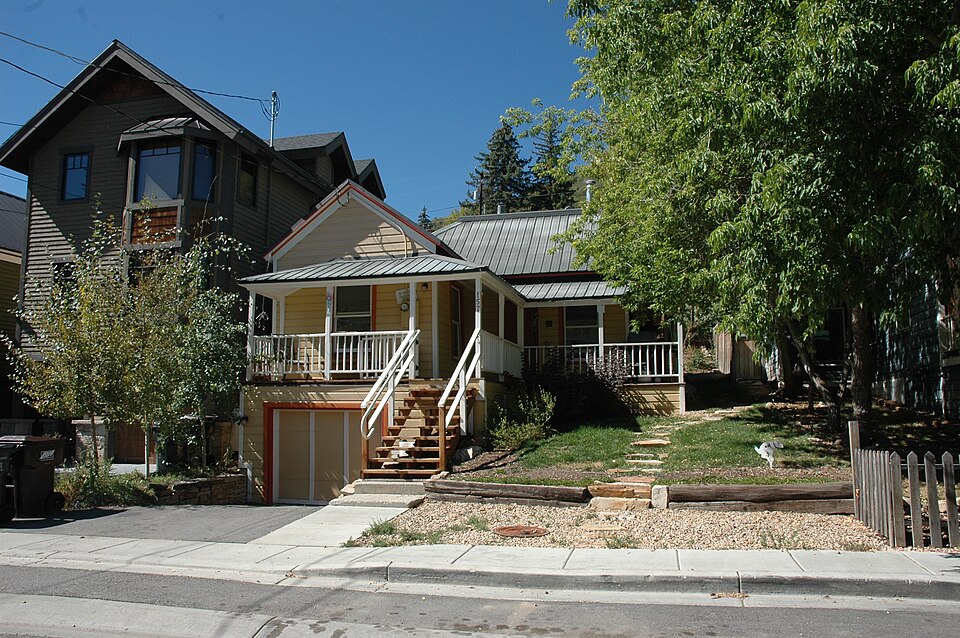 Photograph of Matthew Urie House