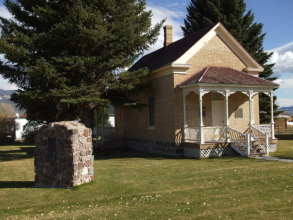 Photograph of Loa Tithing Office