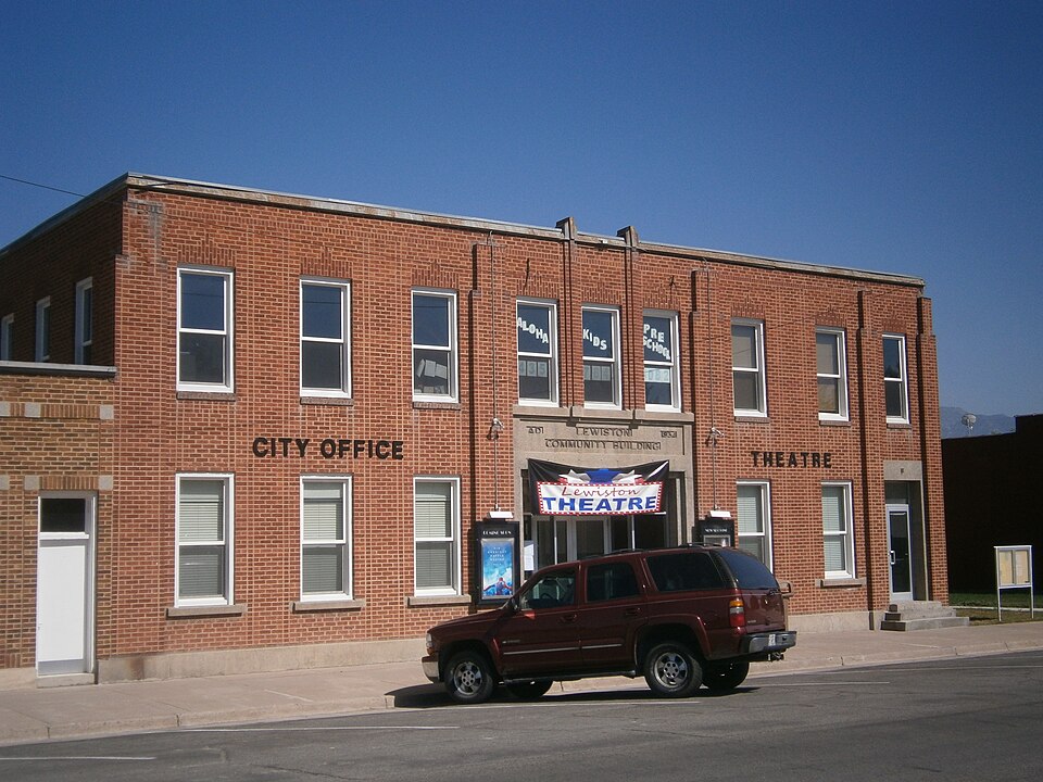Photograph of Lewiston Community Building