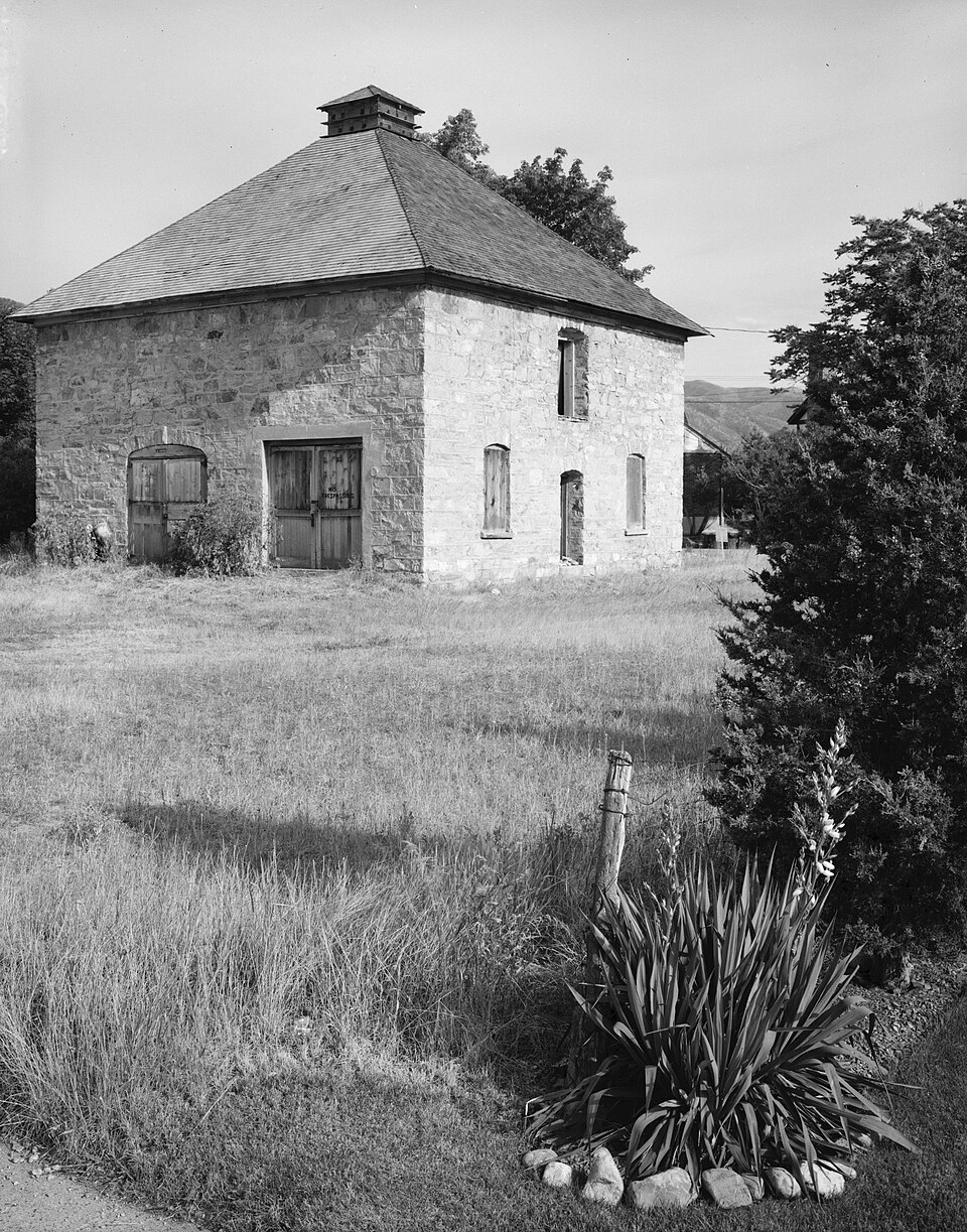 Photograph of Logan Temple Barn