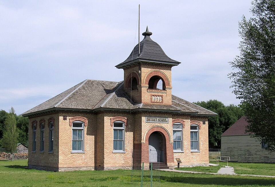 Photograph of Fairfield District School