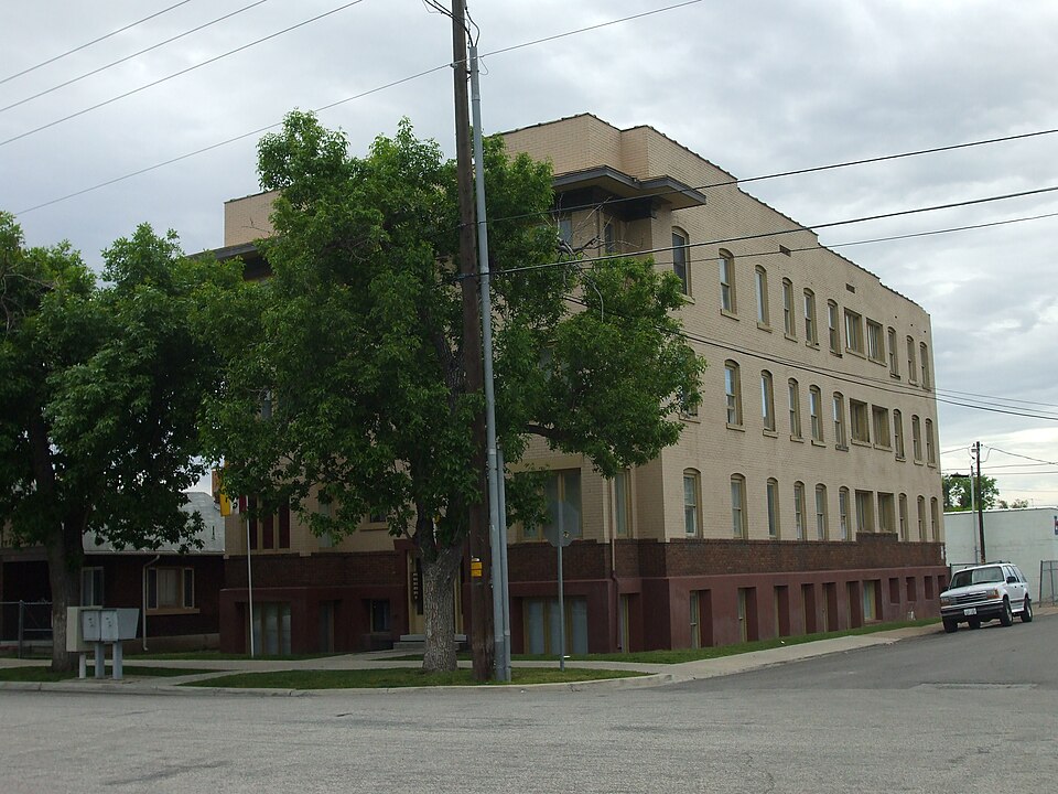 Photograph of Barnhart Apartments