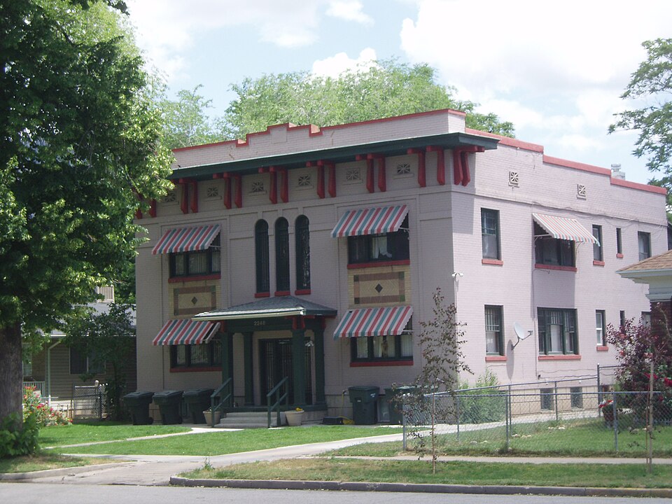 Photograph of Helms Apartments