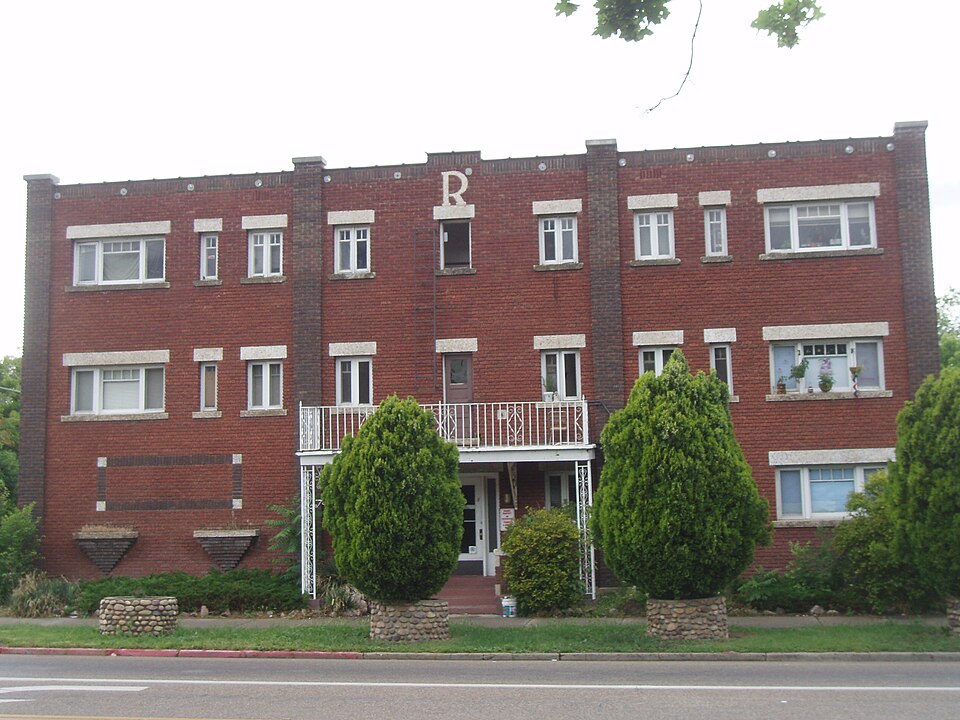 Photograph of Hillcrest Apartments