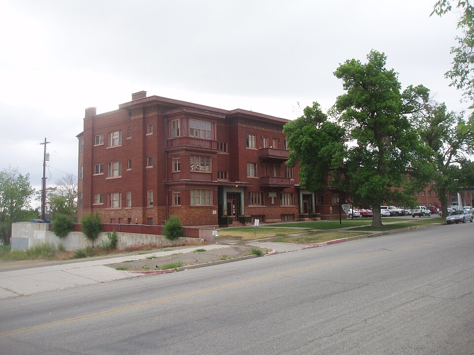 Photograph of Peery Apartments