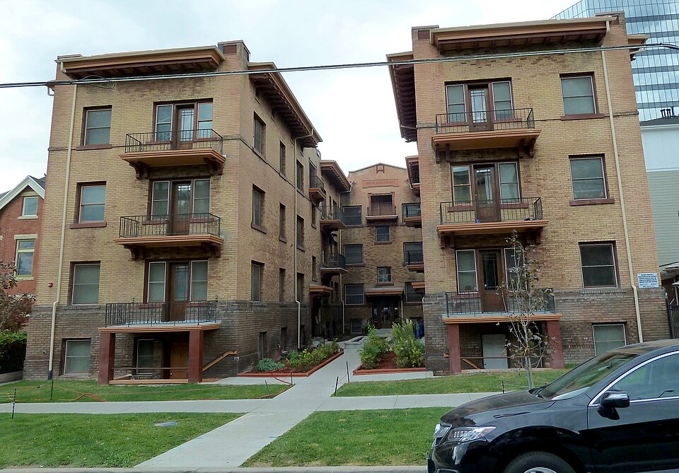 Photograph of Smith Apartments