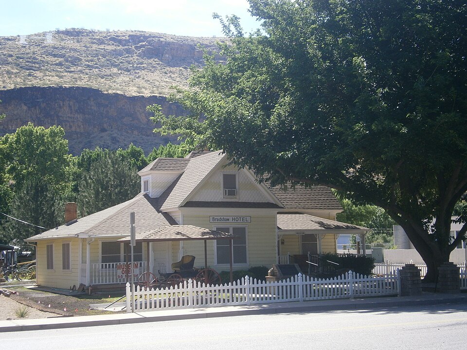 Photograph of Bradshaw House-Hotel