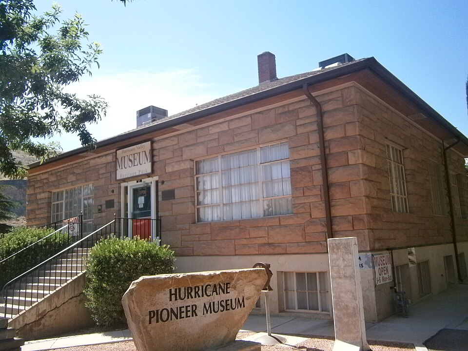 Photograph of Hurricane Library-City Hall