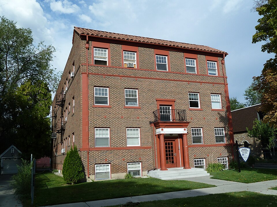 Photograph of Harris Apartments