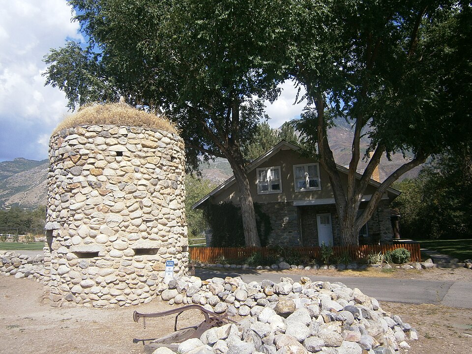 Photograph of Moyle House and Indian Tower
