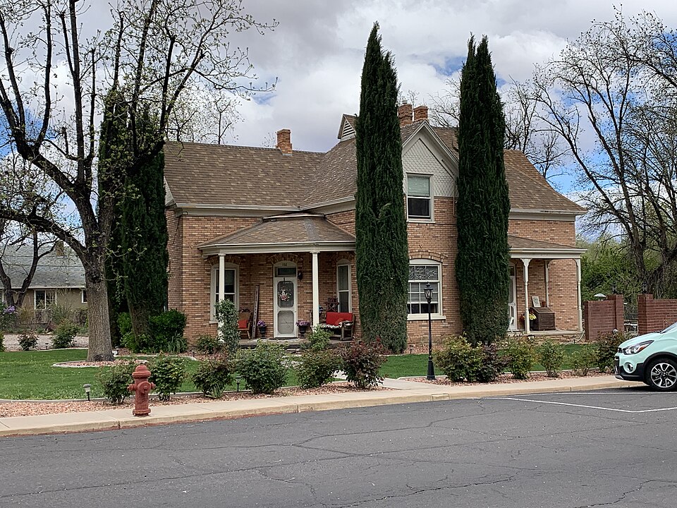 Photograph of Emanuel and Ursella Stanworth House
