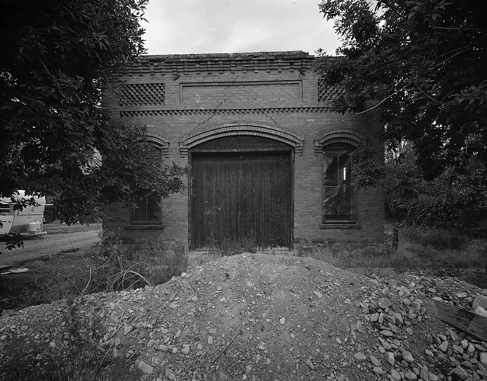 Photograph of Fugal Blacksmith Shop