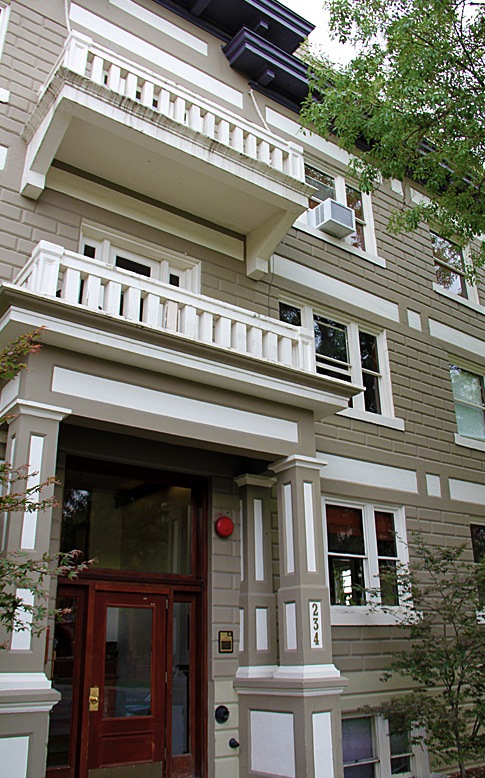 Photograph of Hollywood Apartments