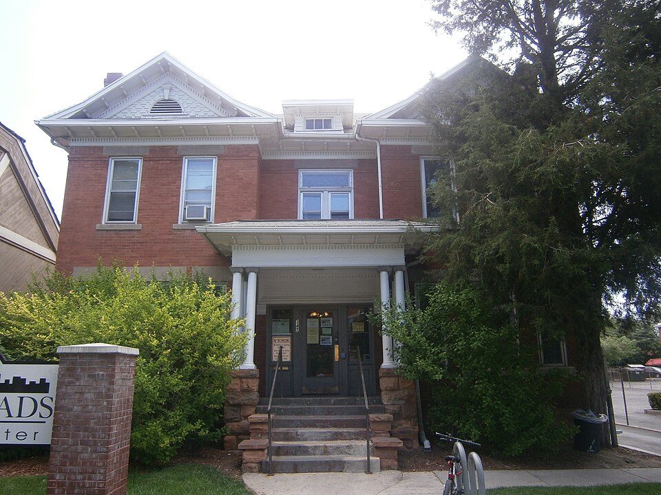 Photograph of Davis Deaconess Home