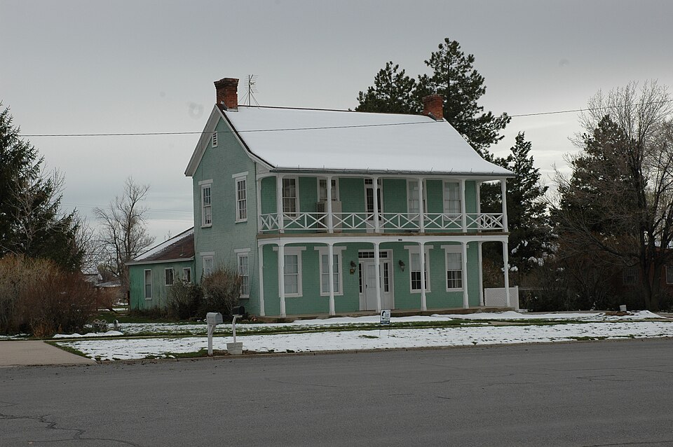 Photograph of Peter and Jessie Huntsman House
