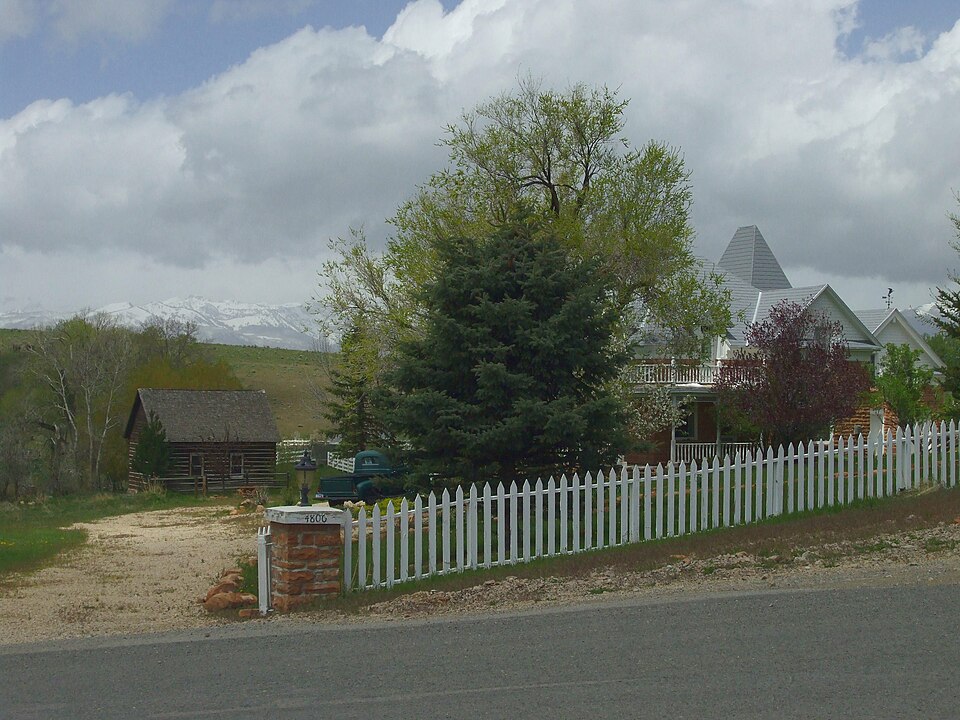 Photograph of Heber and Matilda Crook House and Lake Creek Schoolhouse
