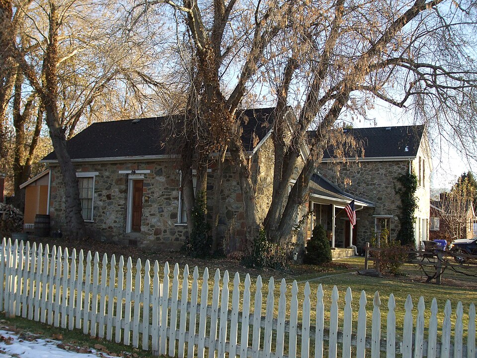 Photograph of B.H., Louisa Smith and Cecilia Dibble Roberts House