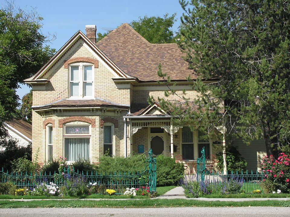 Photograph of Mont and Harriet Johnson House